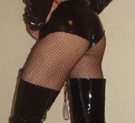  Dominatrice Parisienne pr chien perdu sans collier