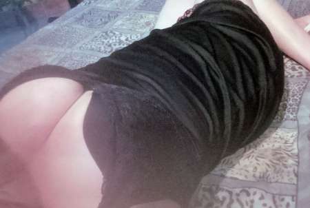 Viens t'amuser avec moi Valérie la cochonne