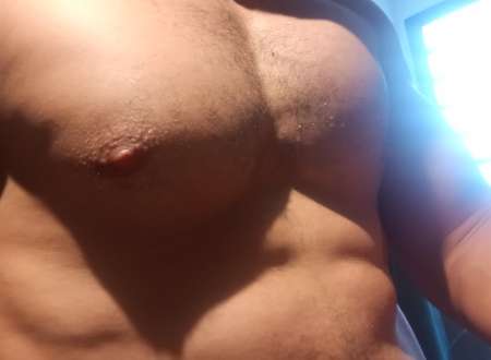 Hbi pour H/F a masturber et lecher