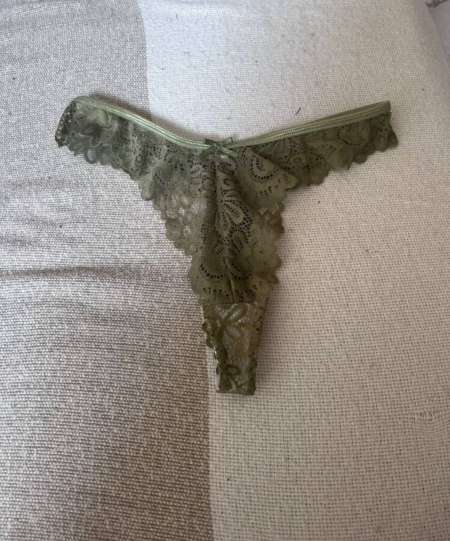 String ou tanga porté