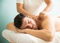 Homme sportif de 67 ans recherche masseur