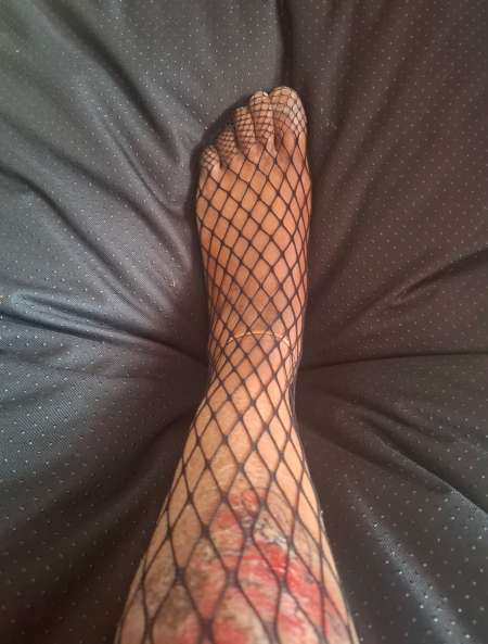 Maîtresse black jolie réelle pour soumis et maso r