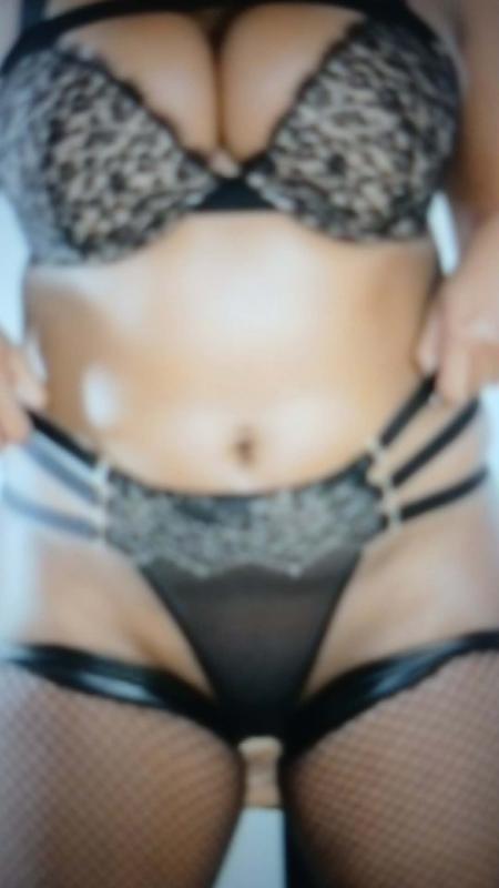 Femme sexy métisse big boobs '